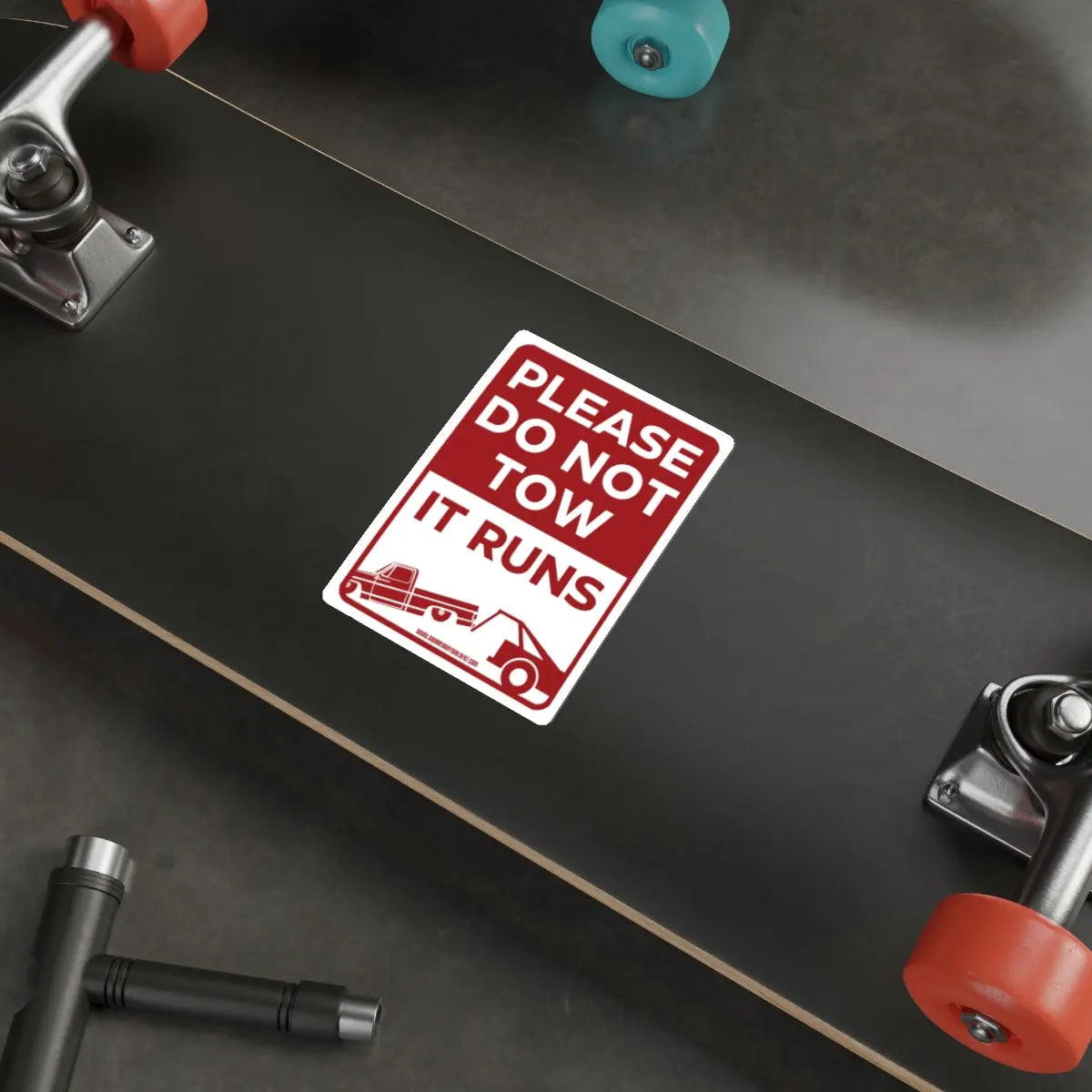 “Please Do Not Tow, It Runs” Die-Cut Sticker Printify